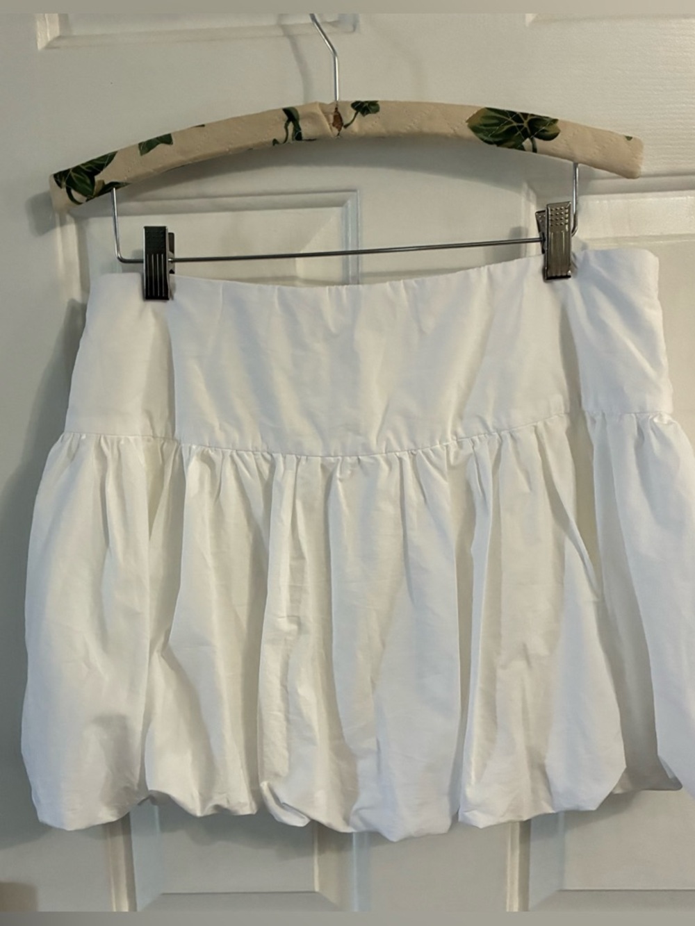 Abercrombie & Fitch White Bubble Mini Skirt / Skort